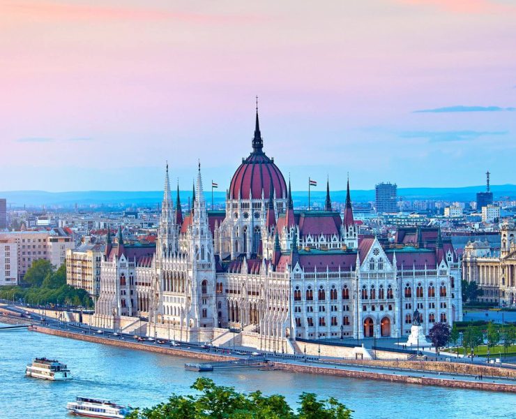 7-Facts-About-Hungary-for-Foreign-Investors-cover-2.jpg