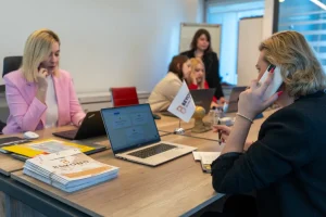 How to Have Direct Permanent Residence PR and Citizenship in Canada 2PHOTO